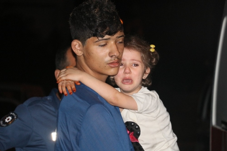 Adana’da 2 Katlı Müstakil Ev Alev Alev Yandı: 6 Çocuk Dumandan Etkilendi