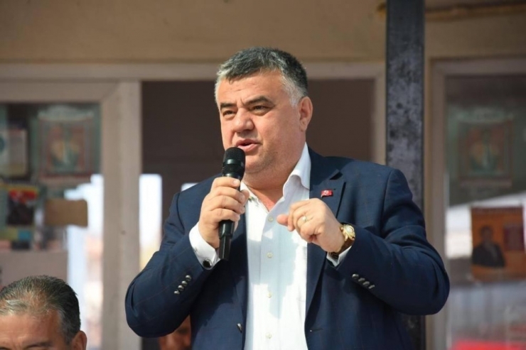 Ak Parti’li Demirtaş’tan, Chp’li Başkan Karakayalı’nın Uygulamalarına Tepki