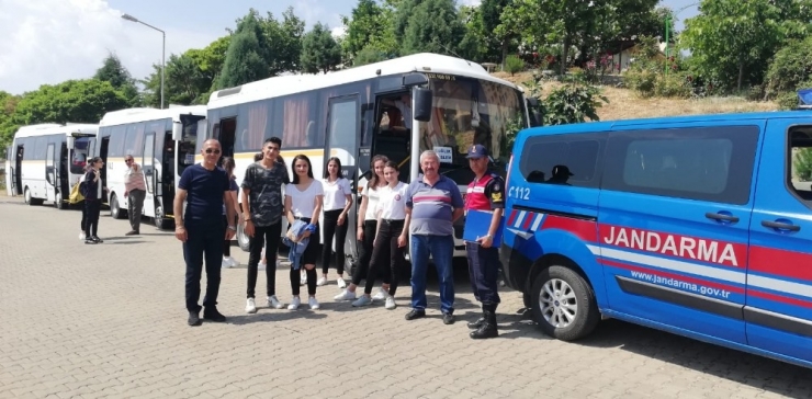 Jandarmadan Okul Ve Servis Araçlarına Denetim