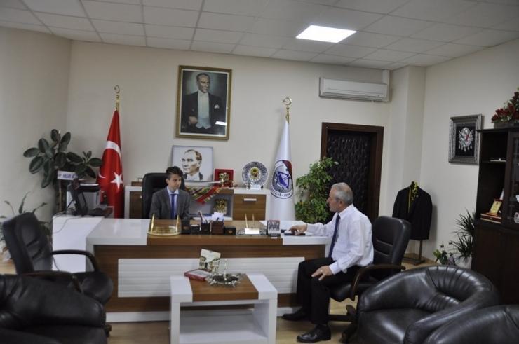 Bir Günlüğüne Belediye Başkanı Oldu