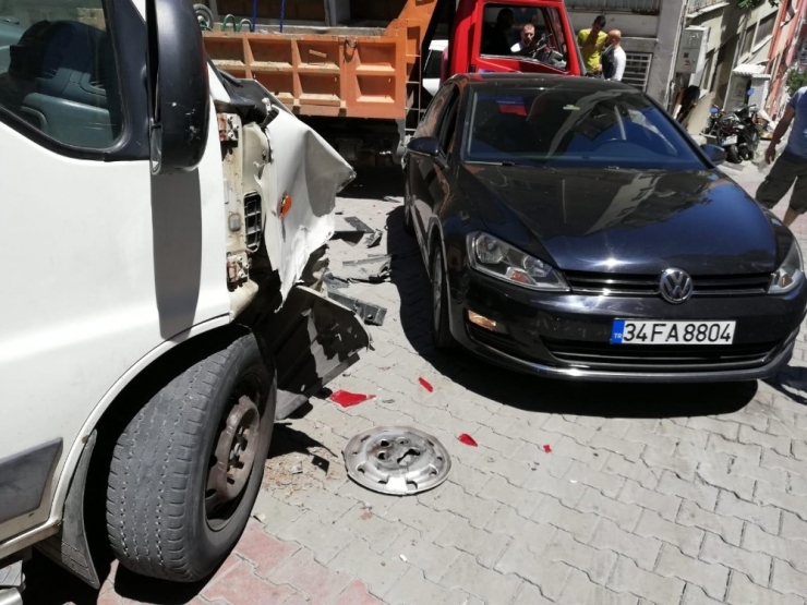 Sürücü Adayı Vitesi Karıştırınca Ortalık Savaş Alanına Döndü