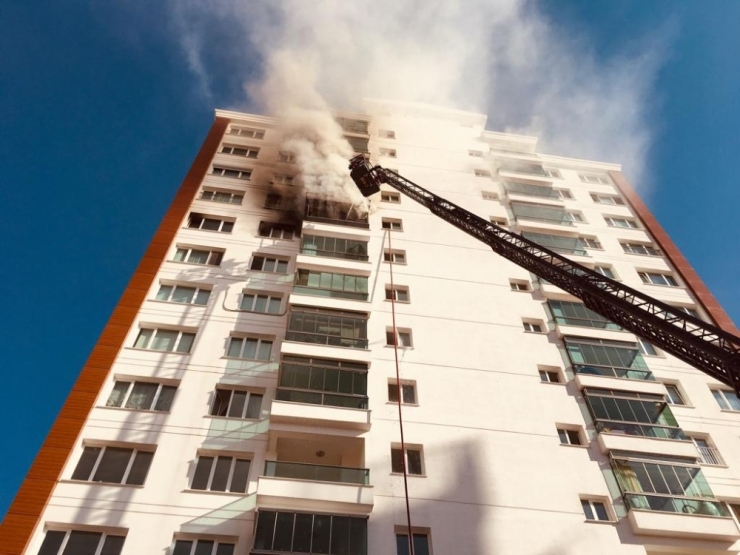 Diyarbakır’da Korkutan Yangın