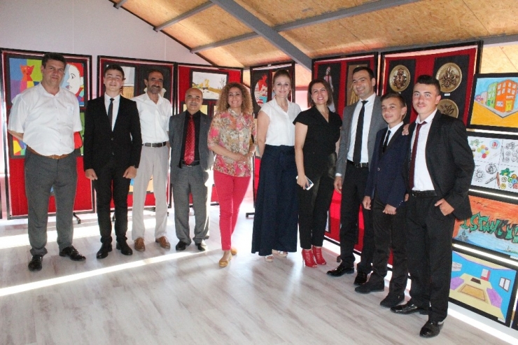 Sanatsal Gösteri Ve Mezuniyet