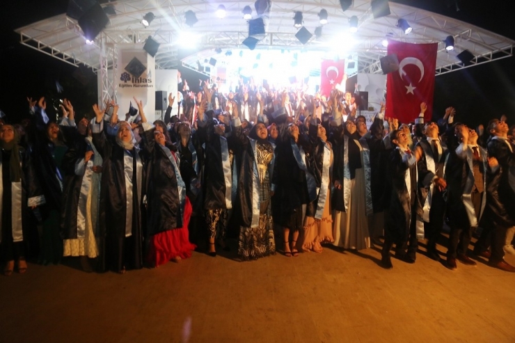 İhlas Koleji Mezunlarına Görkemli Veda