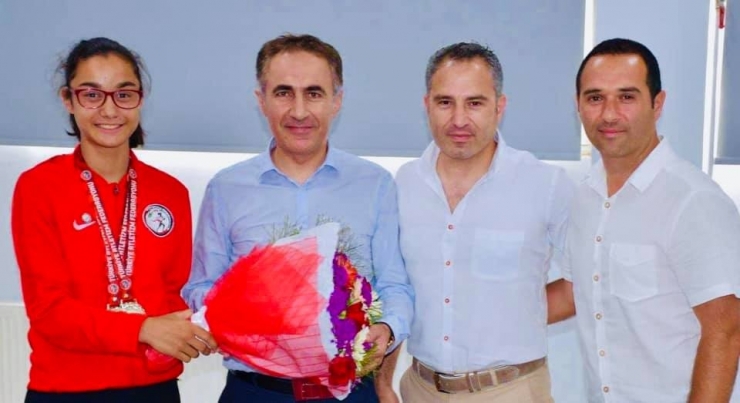 Erdek’li Sporcularından Müdür Arıcıoğlu’na Ziyaret