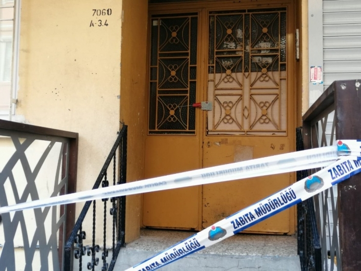 Güngören’de Yıkılma Tehlikesi Bulunan 6 Katlı Bina Boşaltıldı