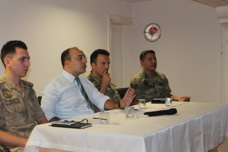 Elbeyli İlçesinde Güvenlik Toplantısı