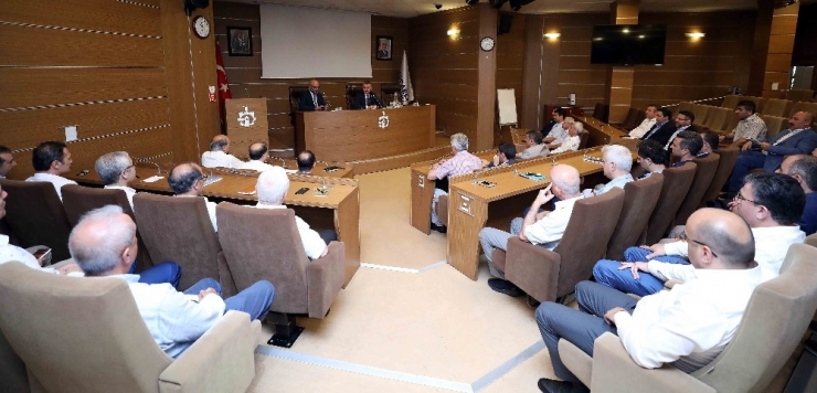 Başkan Büyükakın, “İsraftan Kaçınıyor, Tasarrufa Özen Gösteriyoruz”