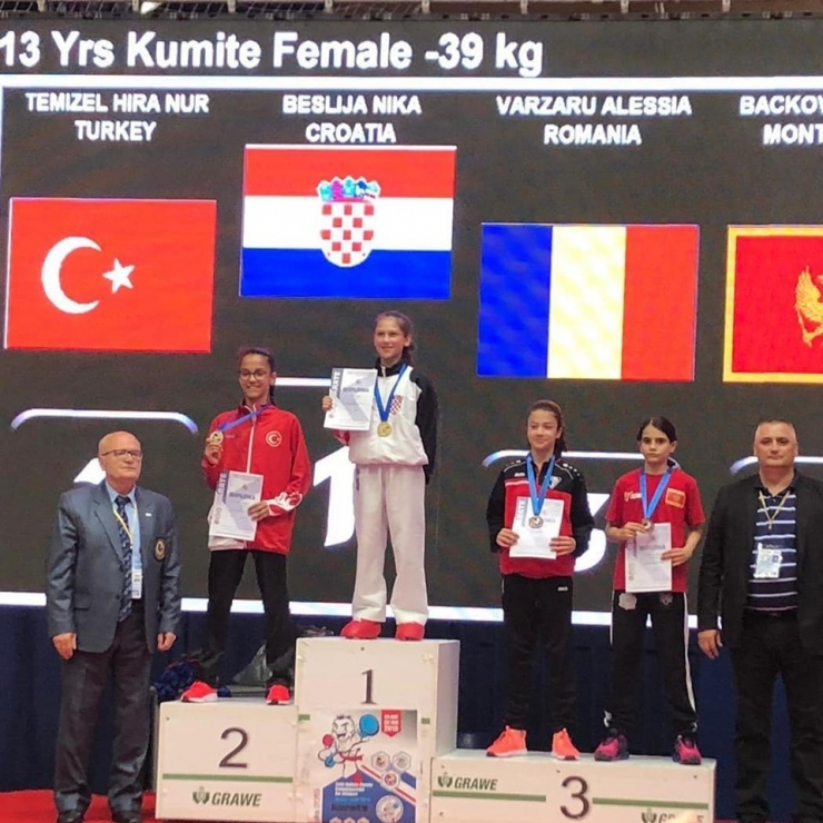 Kağıtsporlu Minik Karateciler Umut Verdi