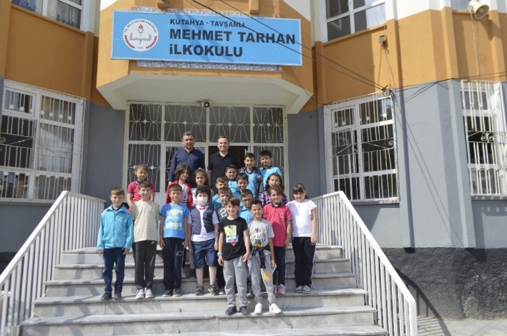 Lösemiyi Yenen Emre, Tavşanlı’ya Teşekkür Etti