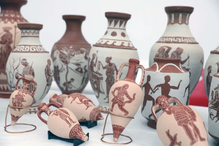 El Emekleri Sergilendi