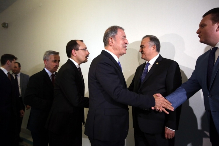 Milli Savunma Bakanı Akar, Mhp Grup Başkanvekili Akçay İle Görüştü