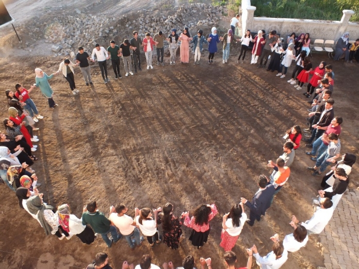 Malazgirtli Öğrenciler İçin Sınav Öncesi Moral Etkinliği