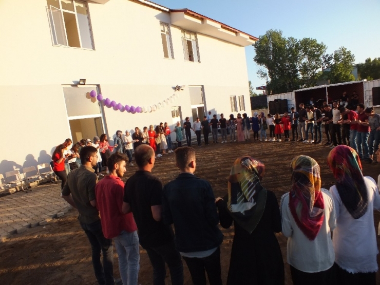 Malazgirtli Öğrenciler İçin Sınav Öncesi Moral Etkinliği