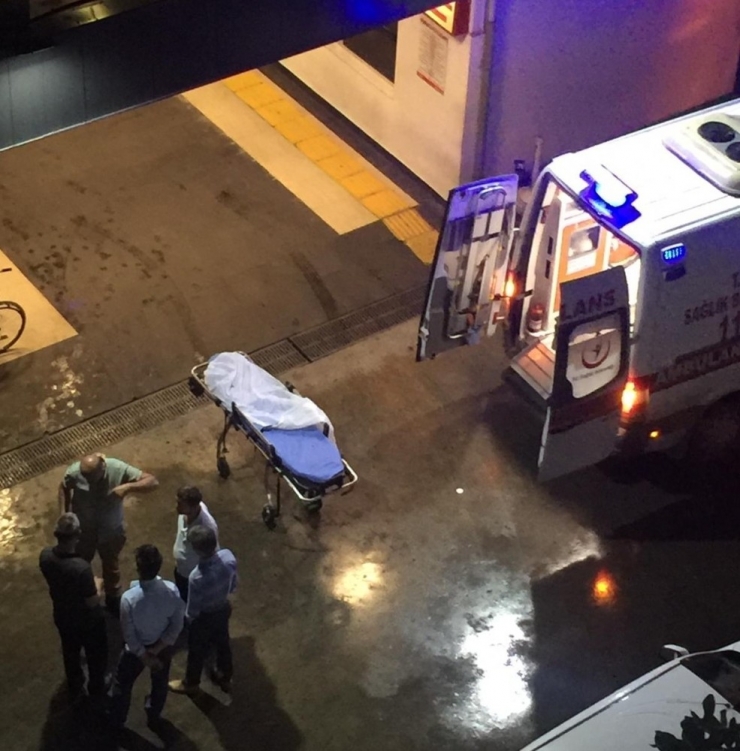 Denizde Boğulma Tehlikesi Geçiren Çocuk Tedavi Altına Alındı