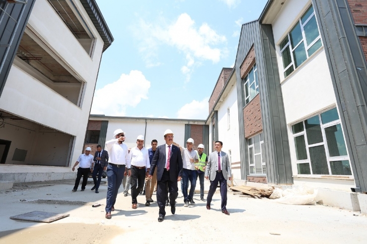 Rektör Bağ: “Karahayıt Uluslararası Platformlarda Bir Markaya Dönüşecek”