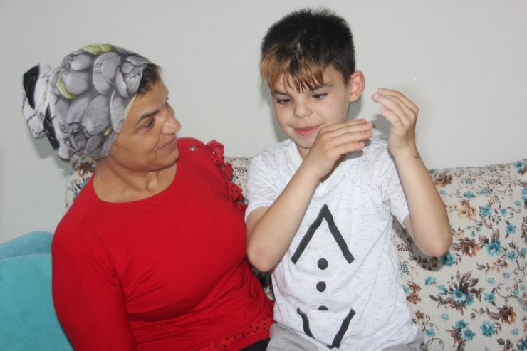 Minik Emircan’ın 21 Bin Tl’lik İşitme Cihazı Çalındı