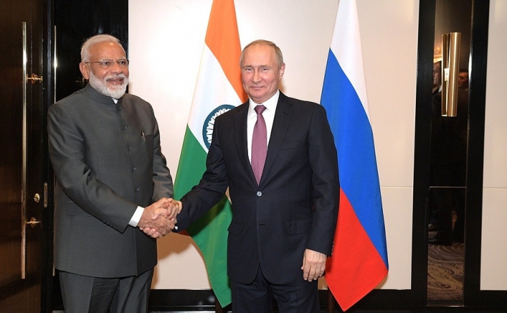 Putin, Modi İle Bir Araya Geldi