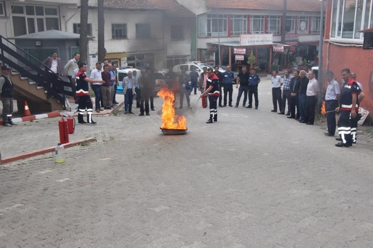 Emniyet Personeline Yangın Eğitimi Ve Tatbikatı