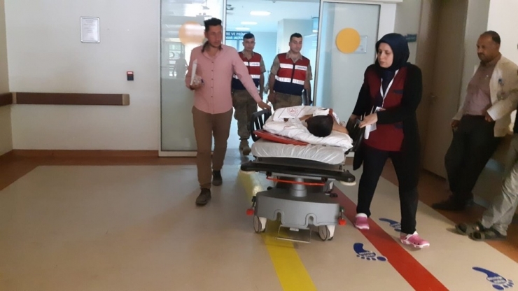 Siirt’te Traktör Devrildi: 1 Yaralı