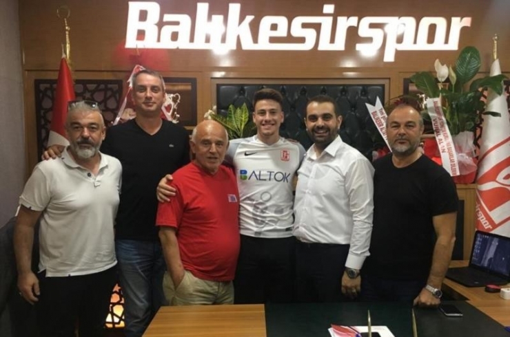 Balıkesirspor’da İlk İmzalar Atıldı
