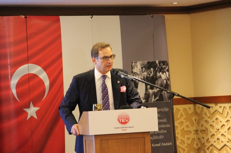 Tev, 74 Öğrenciyi Yurtdışına Gönderiyor