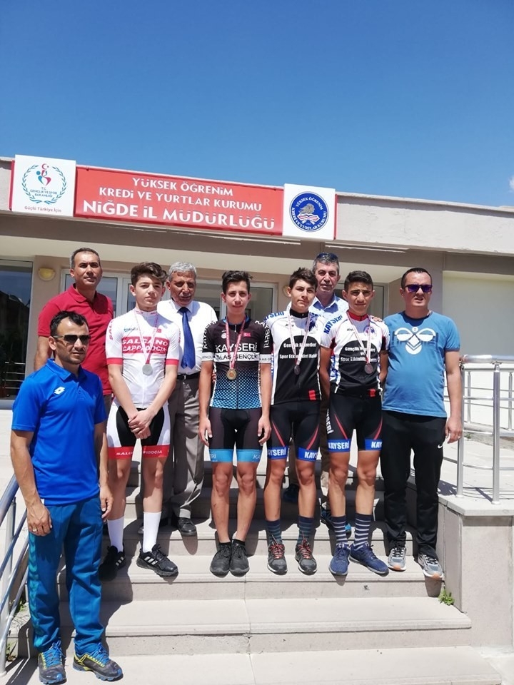 1.dar Bölge Yol Bisikleti Türkiye Şampiyonası’nda Kayseri Rüzgarı