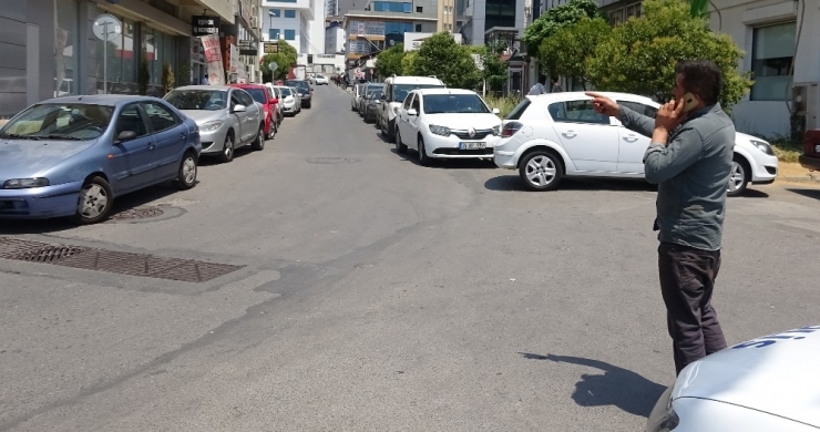 Tuzla’da Bir Kişinin Bankaya Yatıracağı 110 Bin Lirayı Gasp Ettiler