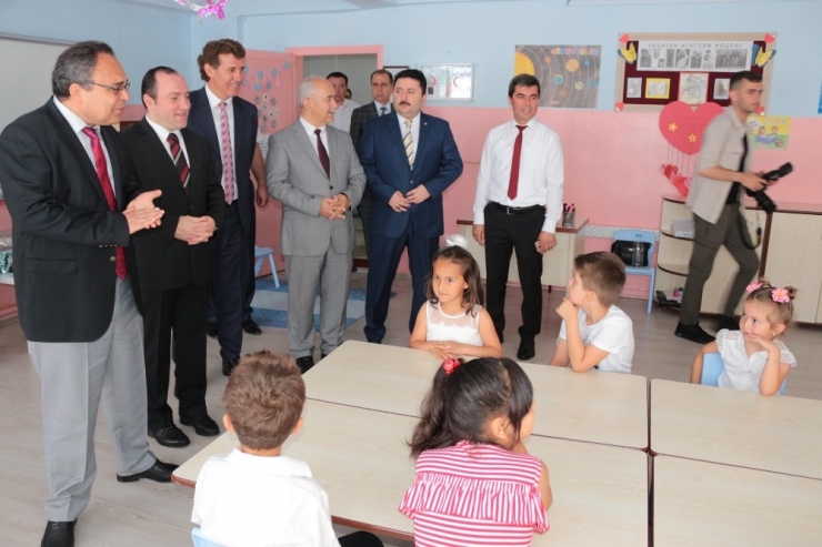 1108 Okulda 187 Bin 843 Öğrenci Karne Sevinci Yaşadı