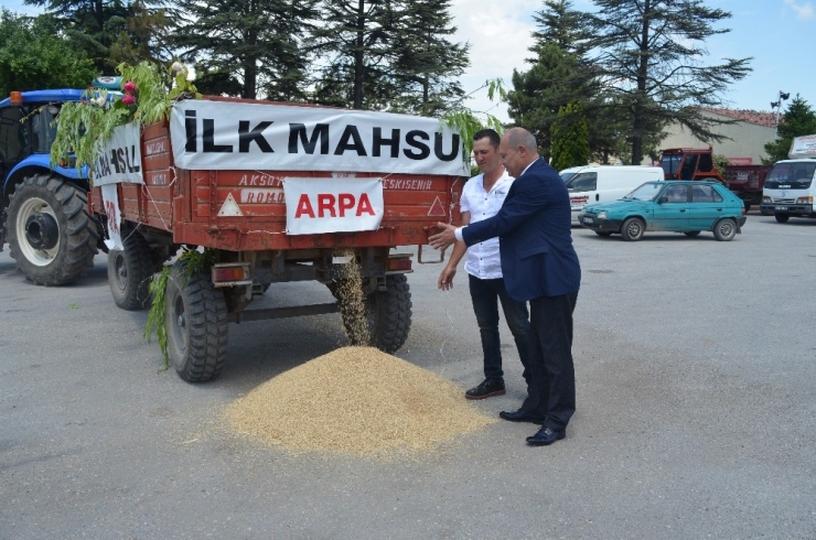 İlk Mahsul Beyaz Altın Mahallesi’nden