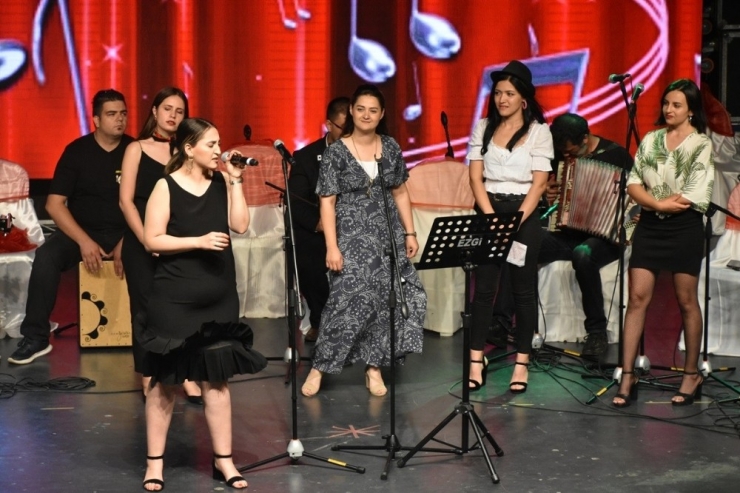 Asev’in Batı Müziği Konserine Yoğun İlgi