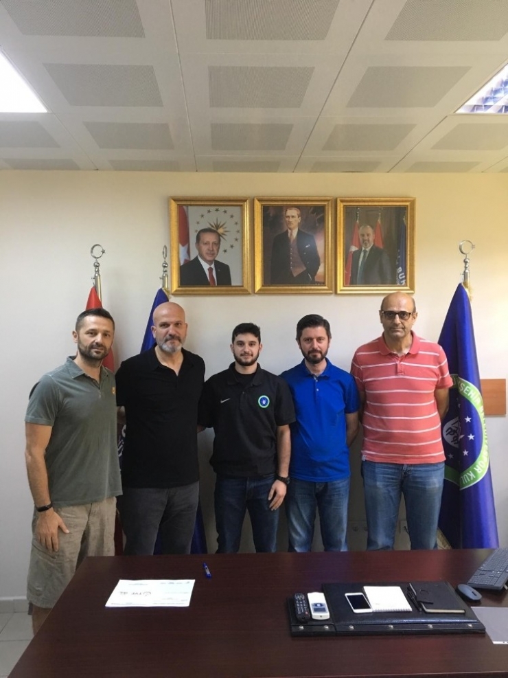 Efelere Genç Libero