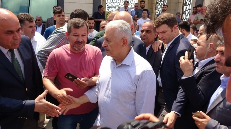 Binali Yıldırım’dan Gençlere Mesaj: “Kankalarımla Bir Olacağız, İstanbul’u Bir Numara Yapacağız”