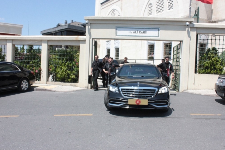 Cumhurbaşkanı Erdoğan, Hz. Ali Camiinde Cuma Namazı Kıldı