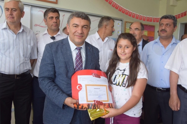 Dilovası’nda Karne Heyecanı Yaşandı