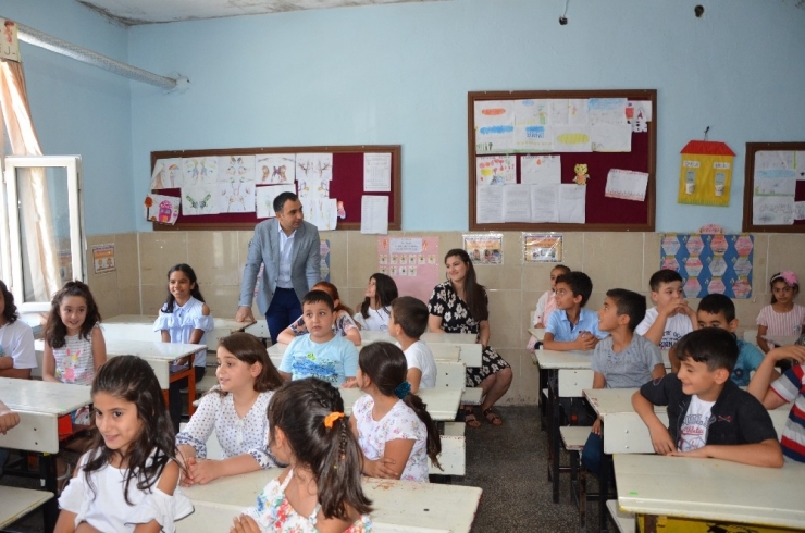 Silvan’da Öğrencilerin Karne Sevinci