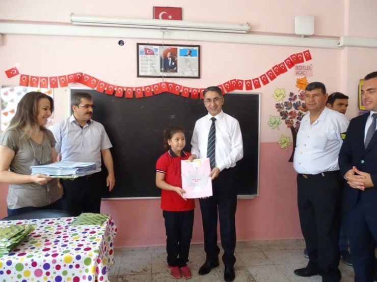 Havran’da Son Zil Çaldı, Öğrenciler Karnelerine Kavuştu