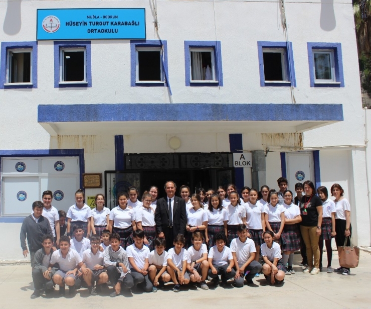 Dumesf Başkanı Muzaffer Ilıcak, Bodrum’da Gençlere Seslendi