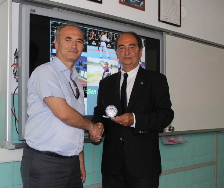 Dumesf Başkanı Muzaffer Ilıcak, Bodrum’da Gençlere Seslendi