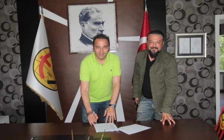 Eskişehirspor Fuat Çapa İle Yola Devam Dedi