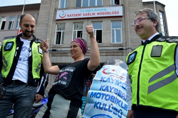 55 Ülkeyi Dolaşan Gezgin, Meme Kanseri Farkındalığı İçin Türkiye’yi Dolaşıyor