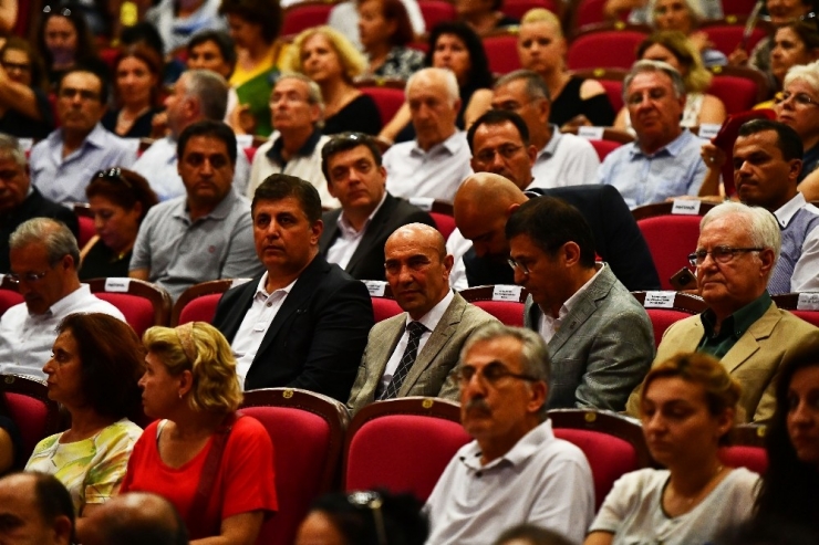 Başkan Soyer, "Yerel Yönetimlerde Katılımcılık Ve Demokrasi" Panelinde Konuştu