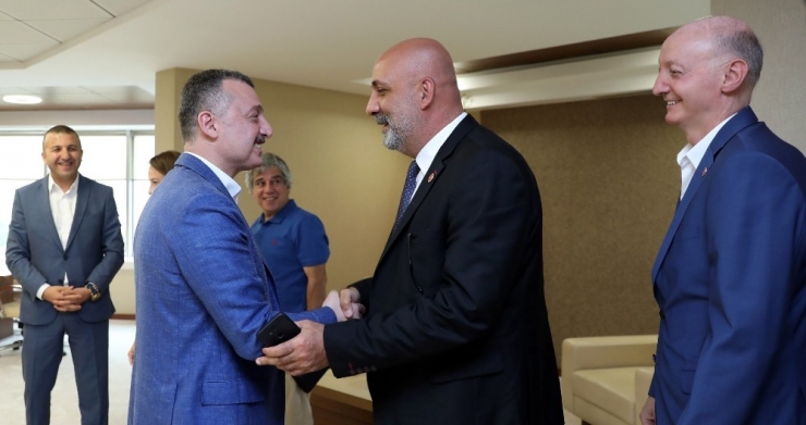 Başkan Büyükakın Chp’li Meclis Üyelerini Ağırladı