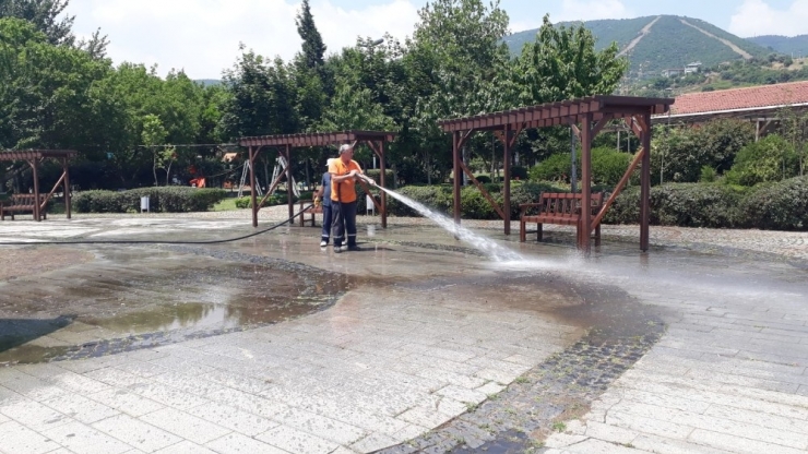 Körfez’de Sahillere Bakım