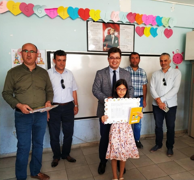 Nurdağı’nda 9 Bin 250 Öğrenci Karne Aldı.