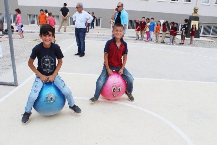 Balya’da Çocuklar Oyunla Büyüyor