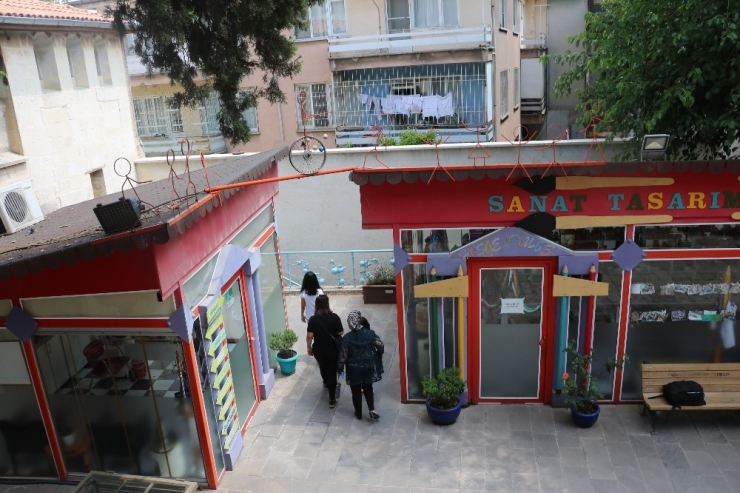 Oyuncak Tutkunları Bu Müzeye Akın Ediyor