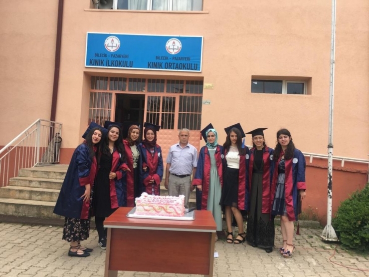 Pazaryeri’nin Tek Köy Okulunda Karne Heyecanı