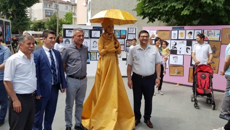 Rengarenk Karma Resim Sergisi