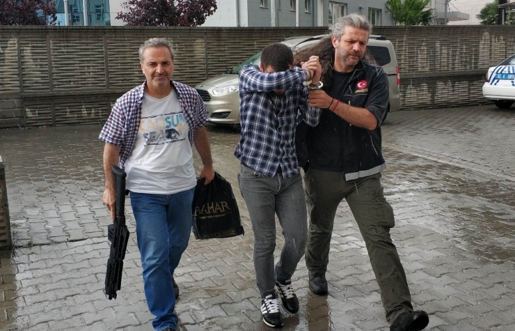 Samsun’da Sokak Satıcılarına Uyuşturucu Operasyonu: 23 Gözaltı
